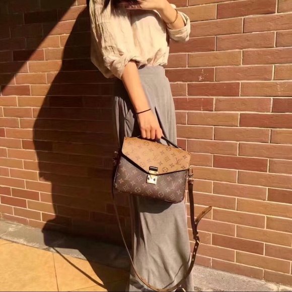 LV Pochette Metis Tan - Picture 9 of 9